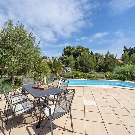 Luxurious Villa With Private Swimming Pool Vila