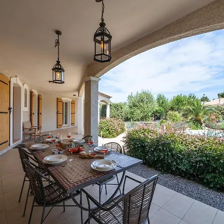Villa Luxurious With Private Swimming Pool *