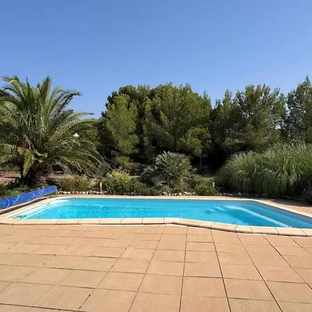 Luxurious Villa With Private Swimming Pool Vila