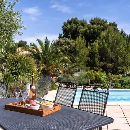 Luxurious Villa With Private Swimming Pool Vila
